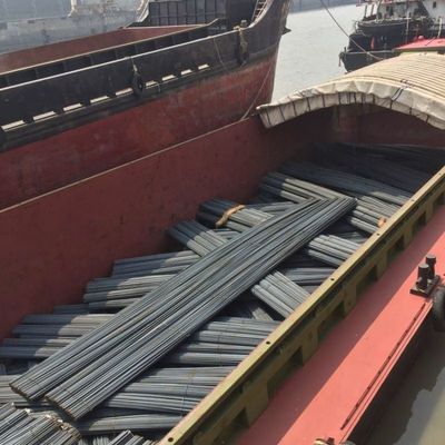 GB DIN ASTM JIS EN GOST 標準と手頃な価格で強化された鉄筋棒 / リバー / 棒