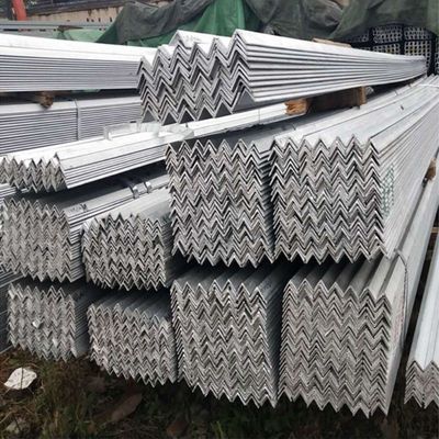 ホットロール炭素鋼 建設産業 2% 許容率で 溶接されたパンチングル鋼