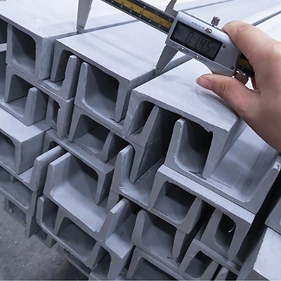 パーソナライズされた41X41 ASTM A36 建築構造鋼プロファイル UチャネルCチャネル鋼
